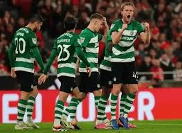 C罗：信念、荣耀与困境交织的足球之路